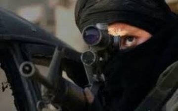 سلفی آینه‌ای بازیگر نقش الیزابت در مجموعه پایتخت؛ با ظاهری متفاوت