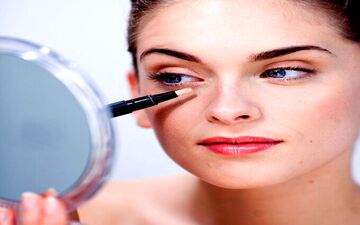 تکنیک‌های آرایشگری برای آرایش اصولی خود در خانه
