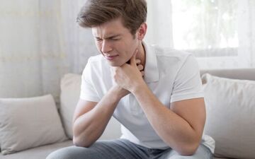 ۳ گلو درد رایج پاییز و زمستان را بشناسید