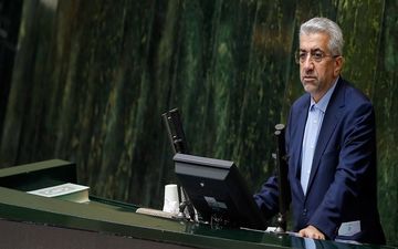 وزیر نیرو: به خاطر قطعی‌های اخیر برق از مردم عذرخواهی می‌کنم

