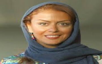 شبنم فرشادجو و هانیه توسلی در حال غواصی در اعماق آب
