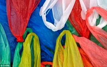 ترفندی ساده برای استفاده دوباره از پلاستیک‌هایی که در خانه دارید +فیلم 
