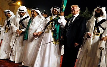 رقص شمشیر ترامپ با ملک سلمان + تصویر